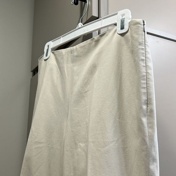 Brunello Cucinelli Cream Ankle Pants - Picture 4 of 12